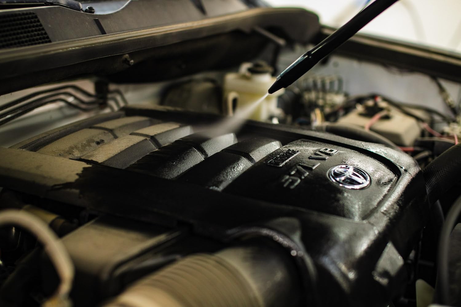 The Rag Company - The Ultra Air Engine Blaster – Exterior Detailing; Customizable Cleaning; Durable Metal Design; Obliterates Grime from Vehicle's Engine Bay - Black - Image 6